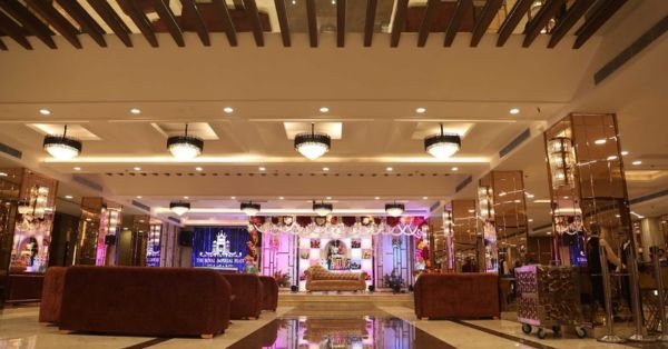 Banquet in Patparganj, Delhi (1)